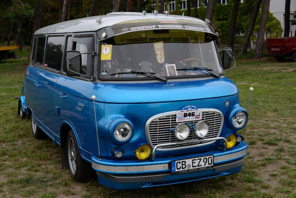 ../Images/VW Bus Festival Berlin 2019 077.jpg